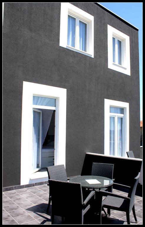 Vila White Trogir Bagian luar foto