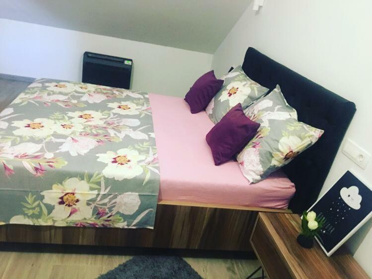 Vila White Trogir Bagian luar foto